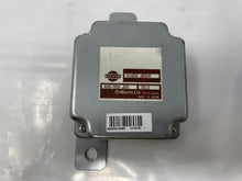 Load image into Gallery viewer, TRANSFER CASE CONTROL MODULE COMPUTER Infiniti G35 07 08 - NW31243
