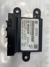 Load image into Gallery viewer, PARK ASSIST CONTROL MODULE COMPUTER Regal Verano Camaro Cruze 10-17 - NW25967
