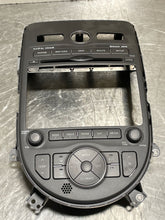 Load image into Gallery viewer, Temperature Controls Kia Soul 2012 - NW483655
