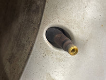 Load image into Gallery viewer, WHEEL RIM X5 2002-2006 18x8-1/2 ALLOY - NW209563
