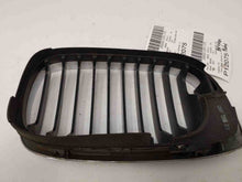 Load image into Gallery viewer, GRILLE BMW 330i 325i 2004 04 2005 05 2006 06 Coupe Upper Left - NW210187
