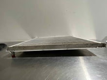 Load image into Gallery viewer, RADIATOR BMW 750i 760i 2006 06 2007 07 2008 08 - NW132035
