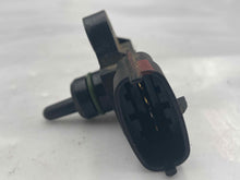 Load image into Gallery viewer, Mass Air Flow Sensor Meter MAF Santa Fe Sorento 2010-2015 - NW5202
