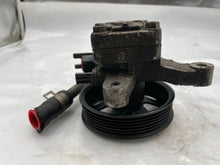 Load image into Gallery viewer, Power Steering Pump Kia Sorento 2011 - NW163598
