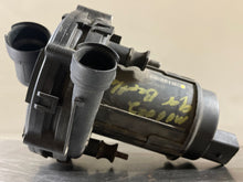 Load image into Gallery viewer, AIR INJECTION PUMP SMOG Volkswagen Golf Beetle Jetta 1998 98 1999 99 00 01 - NW8289
