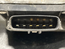 Load image into Gallery viewer, THROTTLE BODY Range Rover Sport LR3 2005 05 2006 06 4.4L - NW178482
