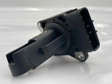 Load image into Gallery viewer, Mass Air Flow Sensor Meter MAF LR2 LR3 Range Rover Range 05-12 - NW5451
