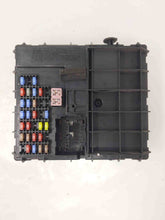 Load image into Gallery viewer, Fuse Box Mercury Mariner 2005 - NW65023
