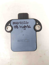 Load image into Gallery viewer, YAW CONTROL MODULE COMPUTER LS460 LS600HL 07 08 09 - NW33668
