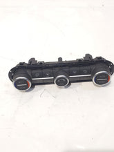 Load image into Gallery viewer, Temperature Controls  GIULIA 2018 - NW213504
