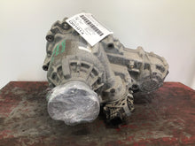 Load image into Gallery viewer, Transfer Case  GIULIA 2018 - NW213632
