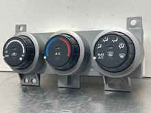 Load image into Gallery viewer, TEMPERATURE CONTROLS Nissan Rogue 11 12 13 14 15 - NW504780
