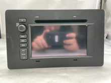 Load image into Gallery viewer, Radio  SAAB 9-5 2006 - NW293299

