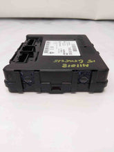 Load image into Gallery viewer, Computer Hyundai Genesis 2015 - NW215705
