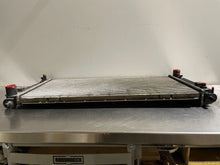 Load image into Gallery viewer, RADIATOR Ford F150 Pickup F250 Pickup 99 00 01 02 03 04 - NW131685
