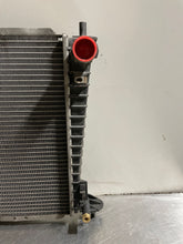 Load image into Gallery viewer, RADIATOR Ford F150 Pickup F250 Pickup 99 00 01 02 03 04 - NW131685
