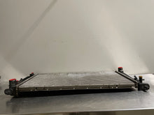 Load image into Gallery viewer, RADIATOR Ford F150 Pickup F250 Pickup 99 00 01 02 03 04 - NW131685
