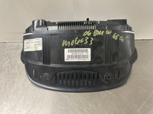 Load image into Gallery viewer, SPEEDOMETER CLUSTER BMW 650i 2006 06 2007 07 - NW159860
