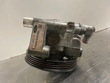 Load image into Gallery viewer, Power Steering Pump Lincoln MKX 2011 - NW162835

