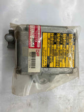 Load image into Gallery viewer, AIR BAG COMPUTER 4 Runner 1996 96 1997 97 1998 98 - NW38487
