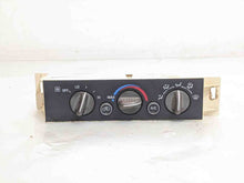 Load image into Gallery viewer, AC HEATER TEMP CONTROL Chevrolet 3500 Tahoe 96 97 - 00 - NW261042
