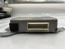 Load image into Gallery viewer, TRANSFER CASE CONTROL MODULE COMPUTER 1500 Pickup 2500 97-00 - NW233047
