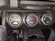 Load image into Gallery viewer, AC HEATER TEMP CONTROL Honda CRV 2002 02 2003 03 04 05 06 - NW261233
