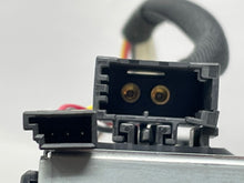 Load image into Gallery viewer, REMOTE CD CHANGER E350 E550 B200 CLS500 CLS55 CLS550 CLS63 E280 03-13 - NW138940
