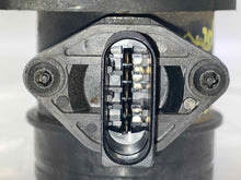 Load image into Gallery viewer, Mass Air Flow Sensor Meter MAF Q7 Beetle Golf Golf Cabriolet 00-11 - NW222766
