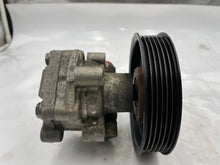 Load image into Gallery viewer, POWER STEERING PUMP GOLF JETTA BEETLE 98 99 00 01 - 05 - NW241151
