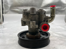 Load image into Gallery viewer, POWER STEERING PUMP GOLF JETTA BEETLE 98 99 00 01 - 05 - NW241151
