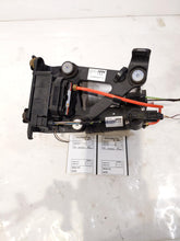 Load image into Gallery viewer, SUSPENSION AIR COMPRESSOR PUMP Vanden Pl XJ XJL XJR 2010-2014 - NW223956
