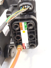 Load image into Gallery viewer, SUSPENSION AIR COMPRESSOR PUMP Vanden Pl XJ XJL XJR 2010-2014 - NW223956
