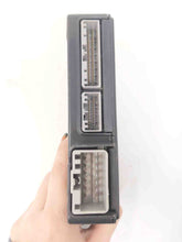 Load image into Gallery viewer, KEYLESS ENTRY CONTROL MODULE COMPUTER Vanden Pl XJ XJL XJR 2010-2014 - NW235530
