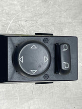 Load image into Gallery viewer, FRONT DOOR WINDOW SWITCH Chevrolet Corvette 2005-2013 Left - NW56041
