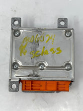 Load image into Gallery viewer, AIR BAG COMPUTER Mercedes E C S Class 94 95 96 - 01 02 - NW35718
