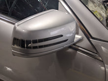 Load image into Gallery viewer, [INVENTORYCAR_YEAR_MAKE_MODEL] SIDE VIEW DOOR MIRROR Right - NW243437
