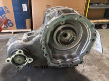 Load image into Gallery viewer, TRANSFER CASE E300 E320 E350 E550 E63 2008 08 2009 09 - NW246176
