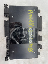 Load image into Gallery viewer, SEAT CONTROL MODULE COMPUTER Gl320 Gl450 Gl550 07 08 09 - NW235956
