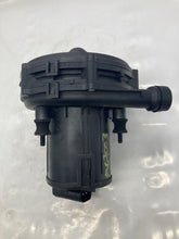 Load image into Gallery viewer, AIR INJECTION PUMP SMOG BMW X5 2001 01 2002 02 2003 03 3.0L - NW8092
