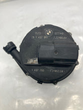 Load image into Gallery viewer, AIR INJECTION PUMP SMOG BMW X5 2001 01 2002 02 2003 03 3.0L - NW8092
