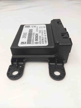 Load image into Gallery viewer, PARK ASSIST CONTROL MODULE COMPUTER Regal Verano Camaro Cruze 10-17 - NW25937
