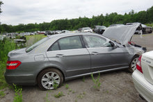 Load image into Gallery viewer, CARRIER ASSEMBLY E250 Van CLS400 CLS550 CLS63 E250D E300 10-18 AWD - NW46937
