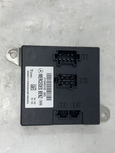 Load image into Gallery viewer, Body control computer Mercedes E320 E350 E55 E280 2005 05 2006 06 2007 07 - NW34828
