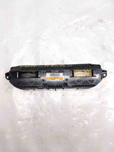 Load image into Gallery viewer, FRONT TEMPERATURE CONTROLS Ford Escape 2015 15 2016 16 - NW261023
