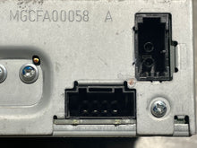 Load image into Gallery viewer, REMOTE CD CHANGER Audi Q7 07 08 09 10 11 - NW136172
