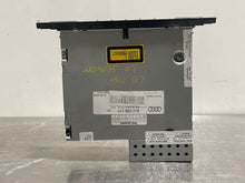 Load image into Gallery viewer, REMOTE CD CHANGER Audi Q7 07 08 09 10 11 - NW136172
