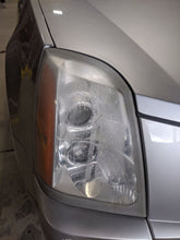 Load image into Gallery viewer, Headlight Lamp Assembly Cadillac SRX 2004 - NW261464
