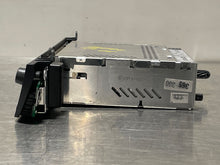 Load image into Gallery viewer, BMW X3 Z4 2005 05 2006 06 AM FM CD - NW231651
