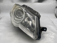 Load image into Gallery viewer, HEADLIGHT LAMP ASSEMBLY Volkswagen Passat 06 07 08 09 10 Right - NW103733
